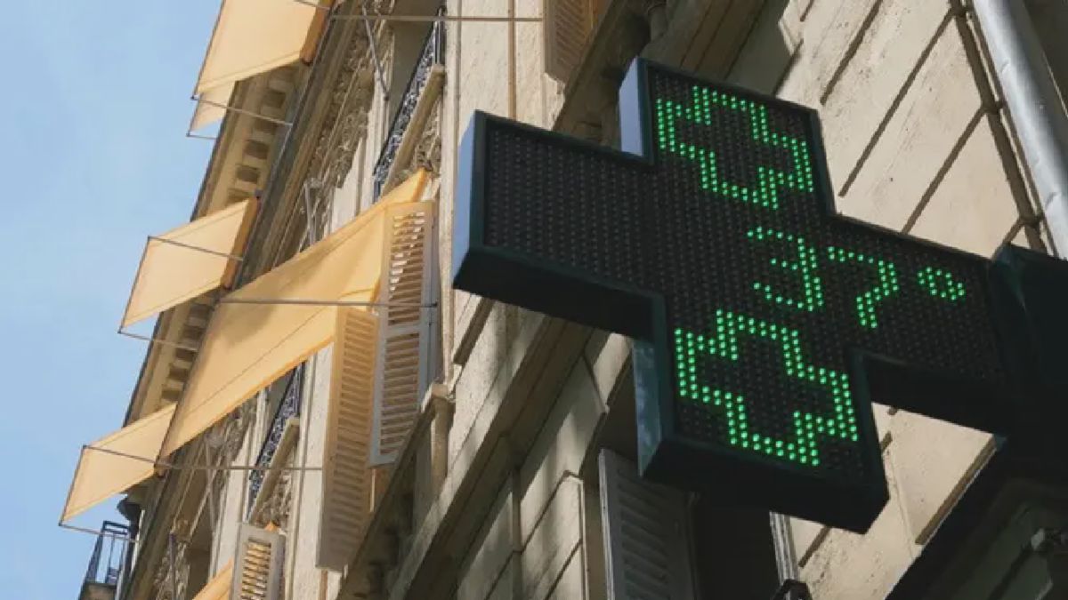 Gelombang Panas Landa Paris, Suhu Tembus 37 Derajat Celsius