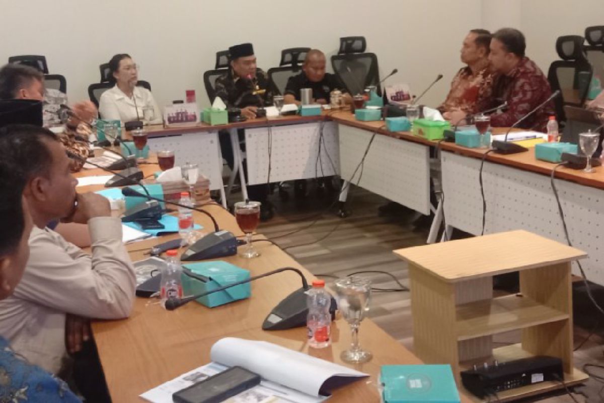 Sumut di Persimpangan: Kontras Transparansi Bantuan Bencana dan Ambisi Investasi