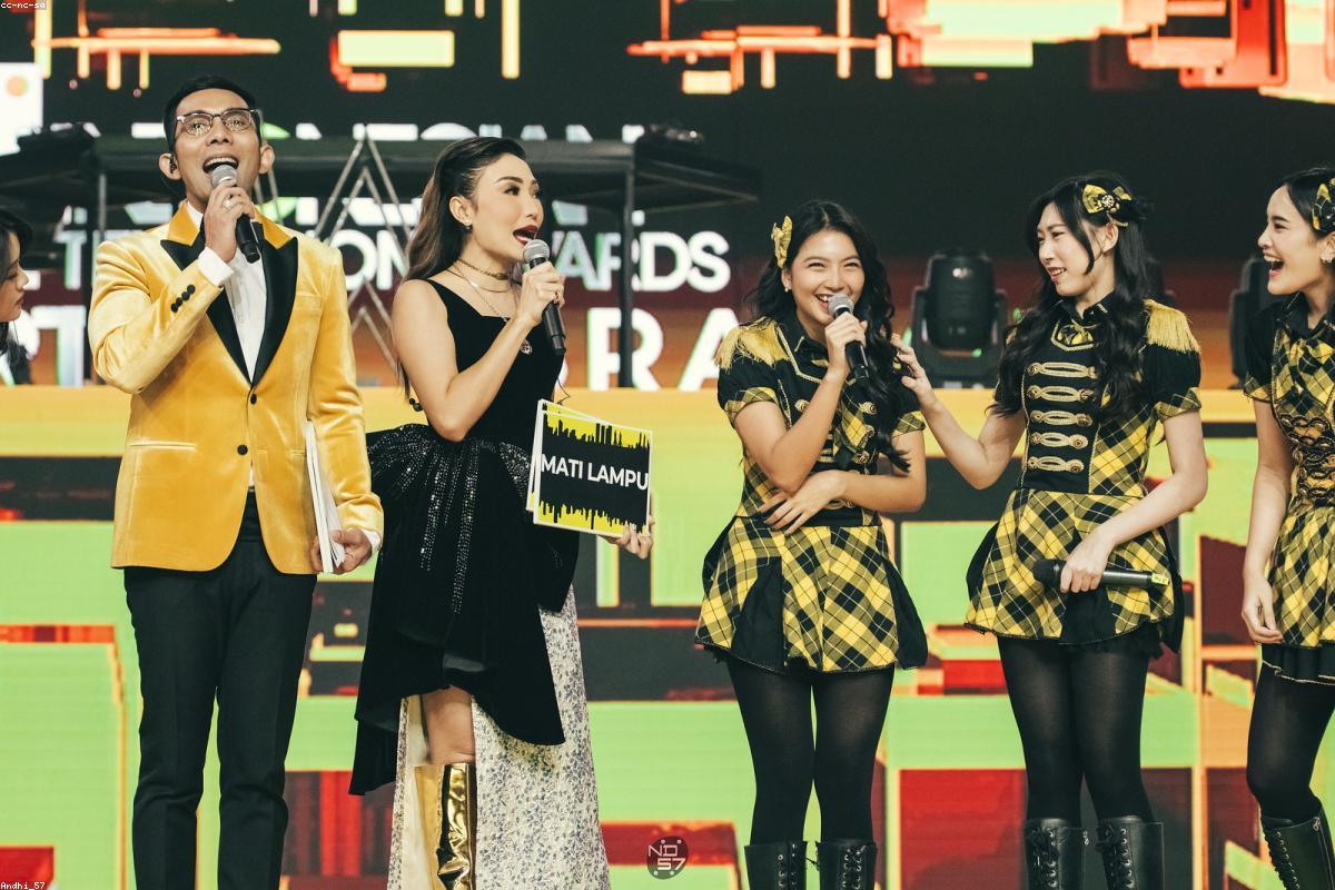 Asyiknya Enzy Storia Liburan di Berbagai Kota di Italia