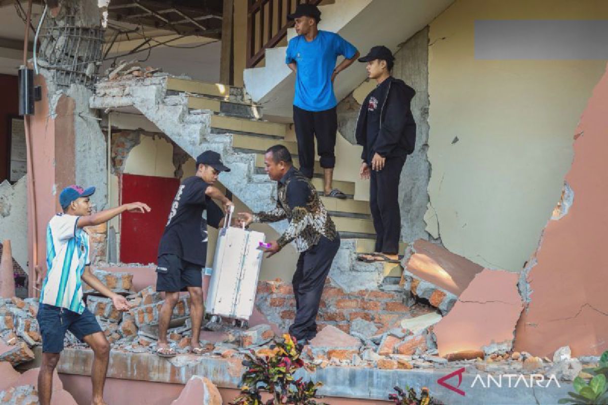 NTT Diguncang Gempa M 7,7, Ahli Geologi Peringatkan Zona Subduksi Aktif