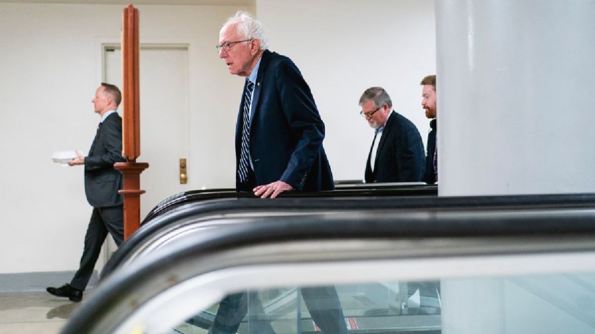 Sanders Bantah 'Bernie Bros' Akan Merusak Peluang Partai Demokrat