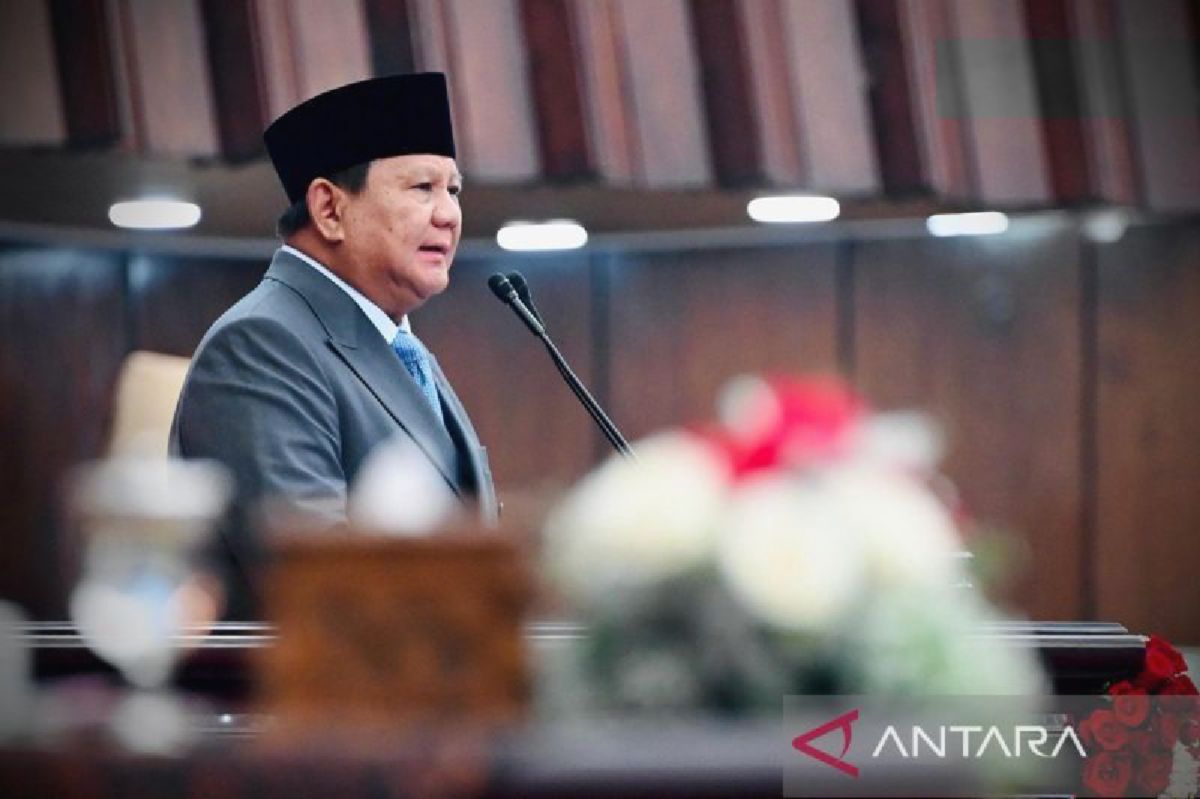 Presiden Republik Indonesia Prabowo Subianto menegaskan komitmen pemerintahannya untuk mempercepat pemerintahan pemba...