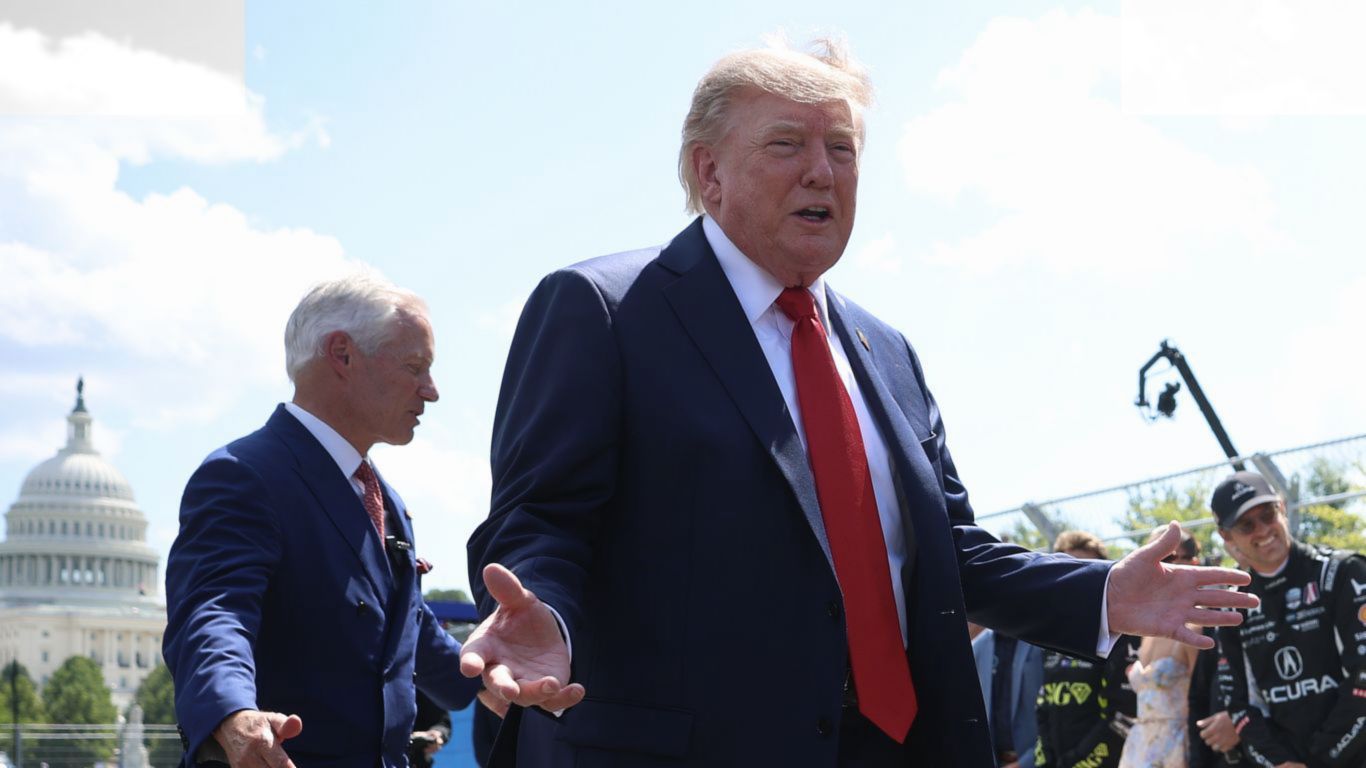 Trump Bela Ekspansi Pusat Data, Sebut Komunitas Penolak Buat Kesalahan