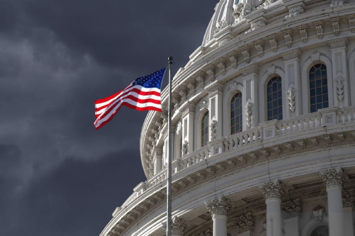 WASHINGTON — Trump Berlakukan Tarif Impor Global, Indonesia Kena 10%