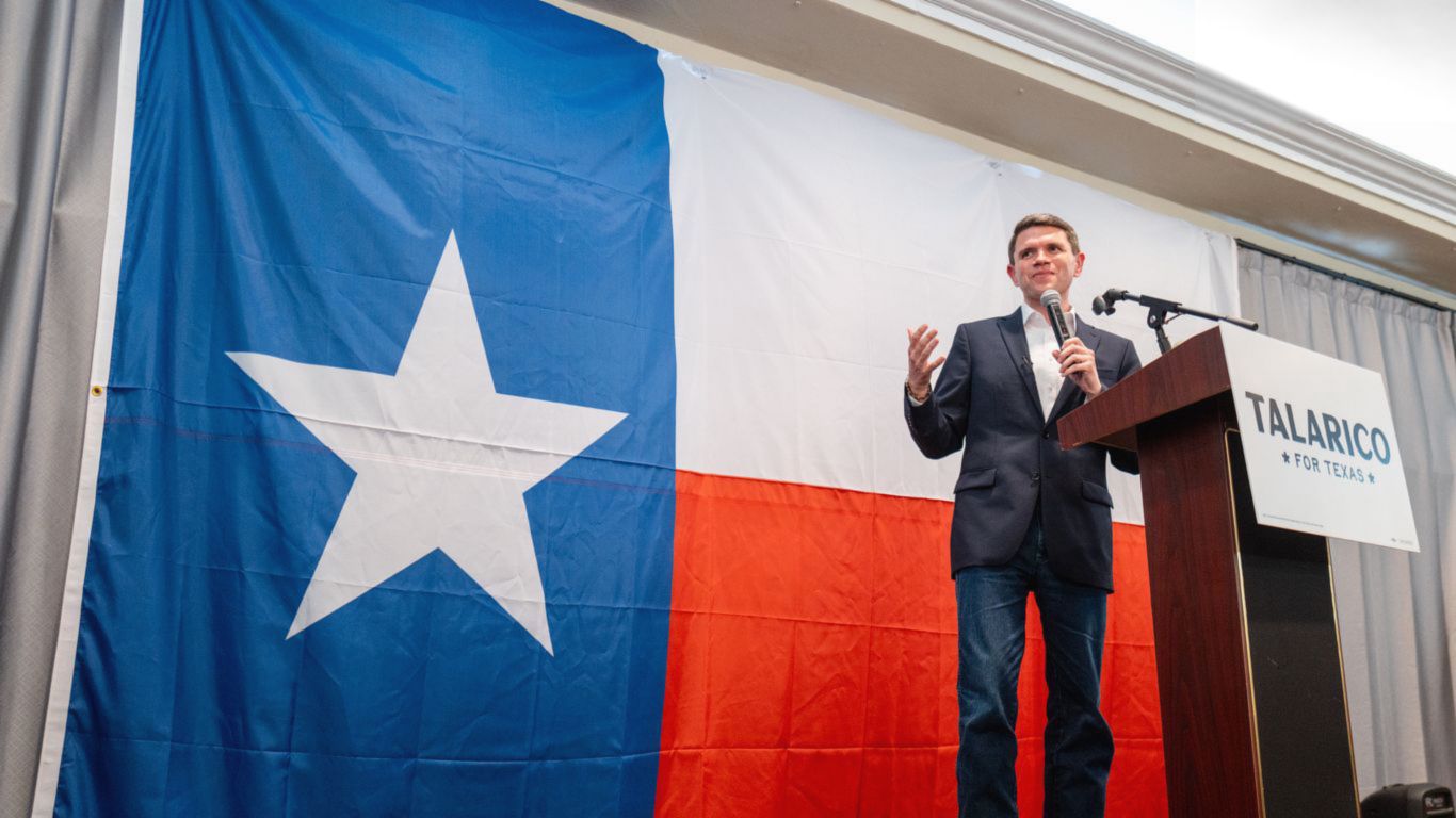 James Talarico Ungguli Ken Paxton dalam Survei Senat Texas
