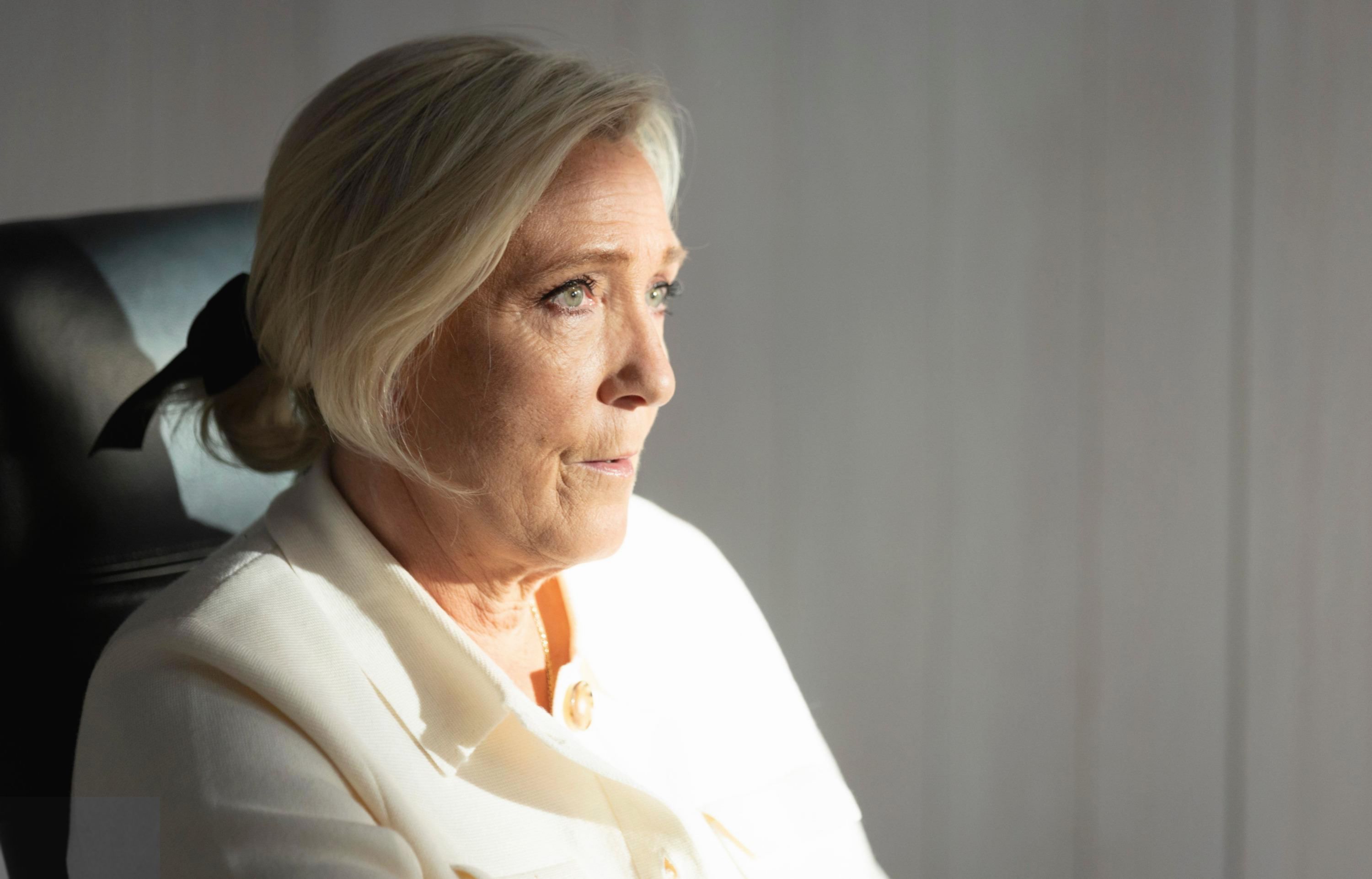 Pemilih Kanan Prancis Kini Lebih Tua dan Makin Tergoda Partai Le Pen