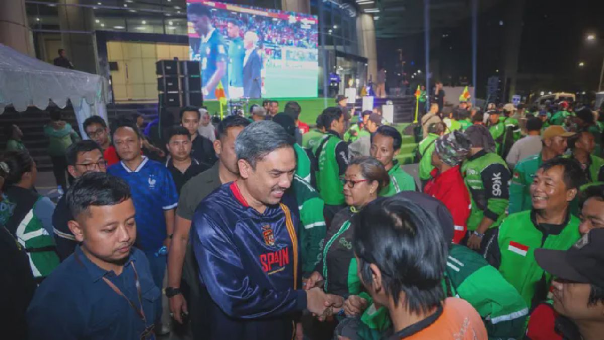 Menteri UMKM Maman Abdurrahman Temui Ratusan Pengemudi Ojek Online Jakarta