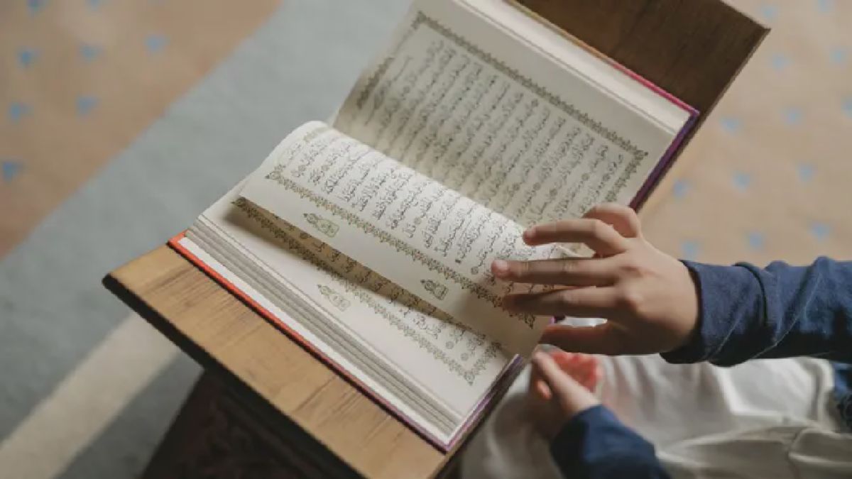 Umat Islam Peringati Maulid Nabi, Membaca Al-Qur'an Jadi Tradisi Utama