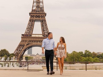 Romantis nan Mewah! Momen John Terry Ajak Istri Liburan ke Paris