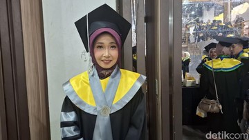 Bukan Akademisi, Mahatmya Raih Lulusan S3 Terbaik UI dengan IPK 3,96